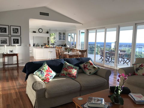 Jetty Beach Splendour Apartment - Accommodation Bookings 1