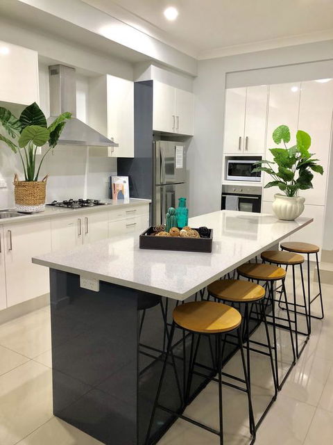 Jewel In The West-Newly Built And Spacious - Accommodation Bookings 3