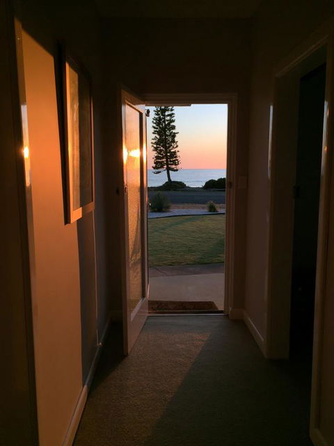 Jewel Of The South Beachside Holiday Rental - Accommodation Bookings 2
