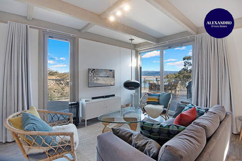 JINDY HOUSE BRAND NEW And STYLISH AMAZING VIEWS - Accommodation Bookings 0