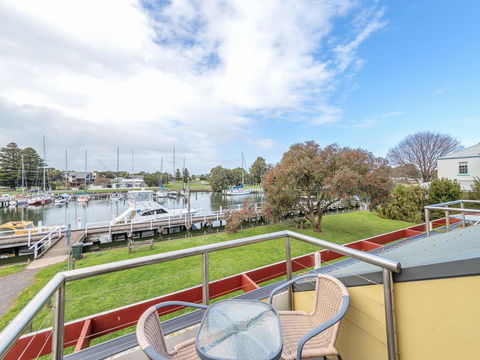 JOHANSSON'S PERCH No. 1 - Accommodation Bookings 3