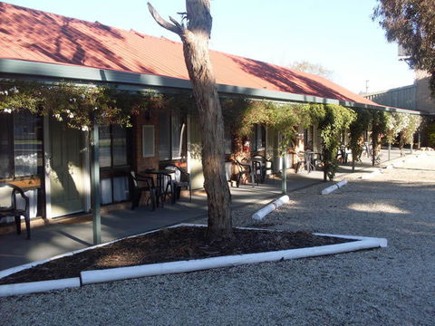 Jolly Swagman Motor Inn Holbrook - Accommodation Bookings 3