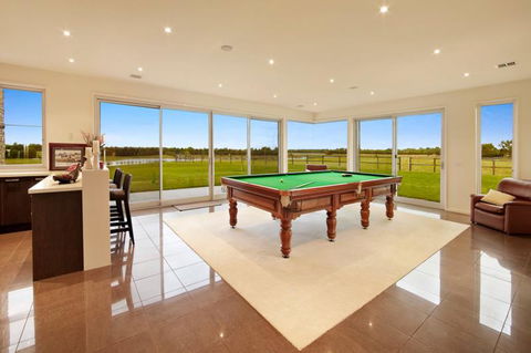 Jolong Park Club House - Accommodation Bookings 2