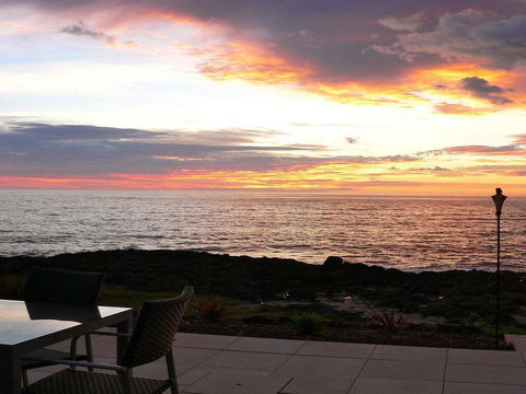 Jones's Beach House - Perfect Location With Views! - Accommodation Bookings 3