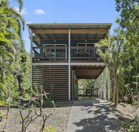 Jonnies - 134 Tramican Street - Accommodation Bookings