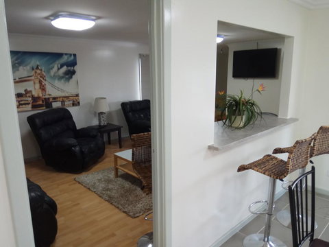 Joy On Joyce - Accommodation Bookings 2