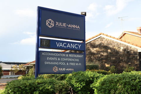 Julie-Anna, Bendigo - Accommodation Bookings 1