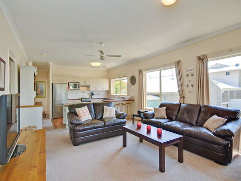 Just 4 Fun - Accommodation Bookings 0