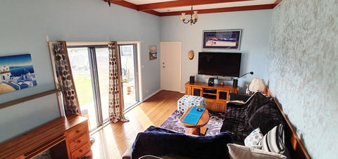 JUST-4-YOU! Amazing Sea Views, WIFI, Fullly Air-conditioned, King Bed - Accommodation Bookings 0
