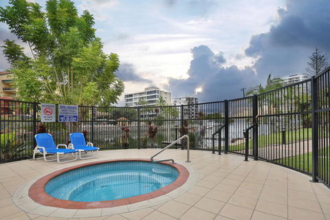 K Resort Surfers Paradise Apartments - Accommodation Bookings 0