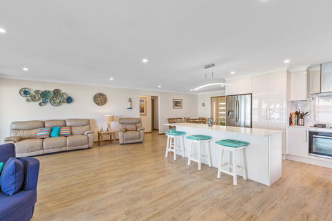 Kalimna Lakeside Living - Accommodation Bookings 3