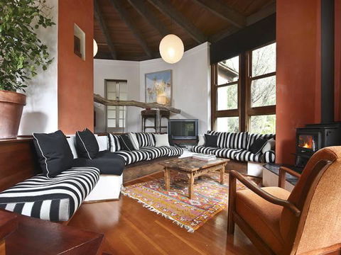 Kanimbla View Clifftop Retreat - Accommodation Bookings 1