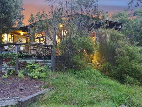 Kanimbla View Clifftop Retreat - Accommodation Bookings 0