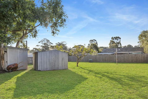 Katisha Cottage - Pet Friendly And Close To Town - Accommodation Bookings 3