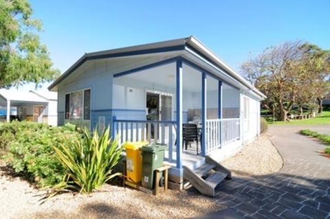 Kendalls Beach Holiday Park - Accommodation Bookings 0