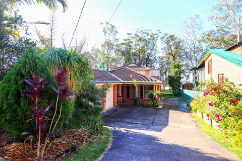 Kingfisher LakeHouse - Accommodation Bookings 1