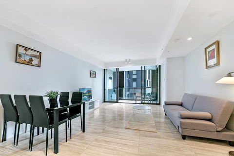 KOZYGURU HAYMARKET SYDNEY CITY VIEW 2 BED STUNNING APT NHA178-1206 - Accommodation Bookings 3