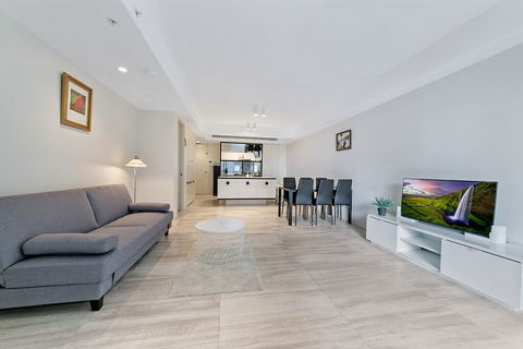 KOZYGURU HAYMARKET SYDNEY CITY VIEW 2 BED STUNNING APT NHA178-1206 - Accommodation Bookings 0