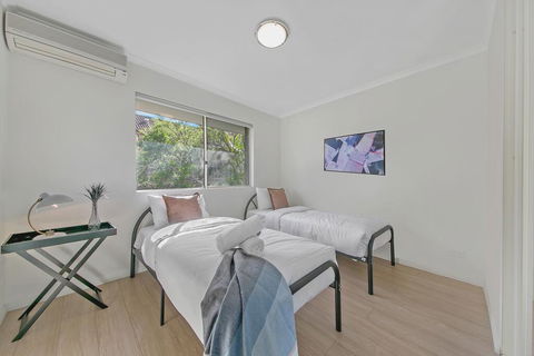 KOZYGURU MARSFIELD WALK TO MACQUARIE UNIVERSITY 3 BEDROOM NMA094 - Accommodation Bookings 3