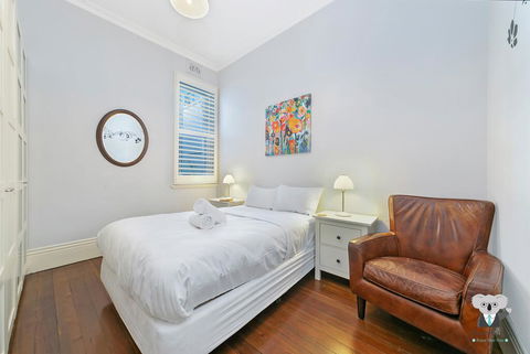 KOZYGURU ROZELLE COSY DREAM HOLIDAY HOME 3 BED HOUSE + FREE NRZ196 - Accommodation Bookings 3