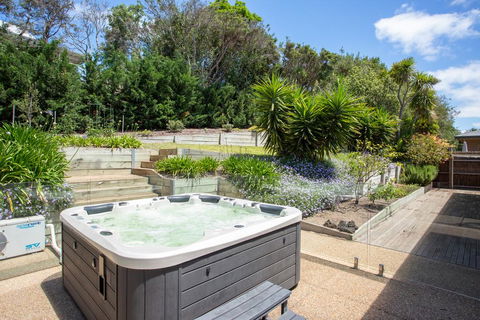 Lady Nelson - Accommodation Bookings 1