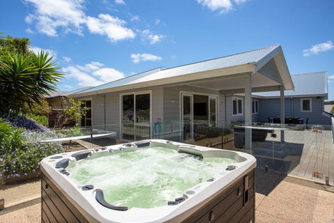 Lady Nelson - Accommodation Bookings 0