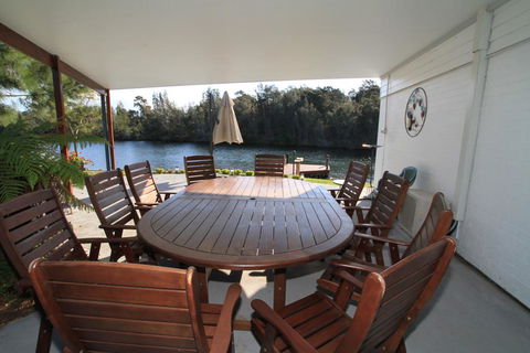 Lagoon Riverside Retreat - Accommodation Bookings 0