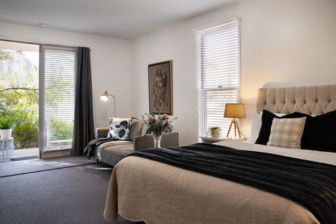 Lake Como Studio - Accommodation Bookings 2