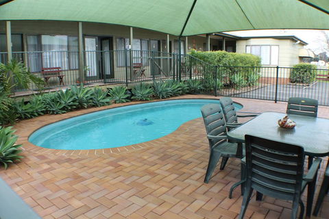 Lake Forbes Motel - Accommodation Bookings 2