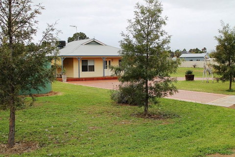 Lake Tyrrell Accommodation - Accommodation Bookings 0