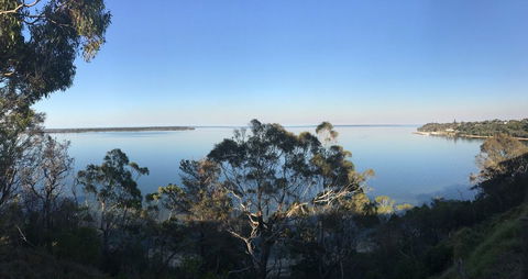 Lakescapes Cottage - 180 Degree Panoramic Views - Accommodation Bookings 0