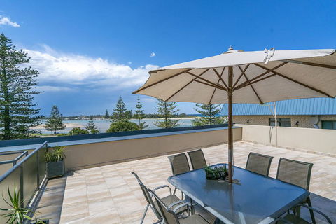 Lakeshore Apartments - Unit 6 - Accommodation Bookings 2