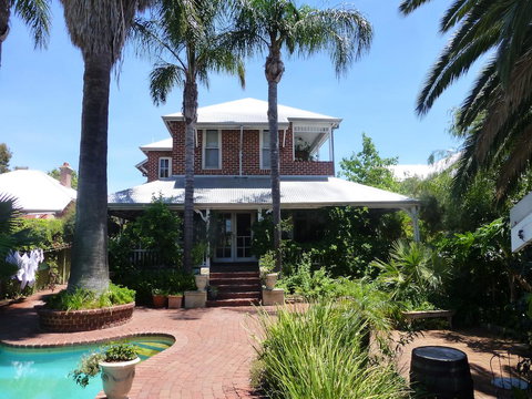 Lakeside Bed & Breakfast - Accommodation Bookings 0