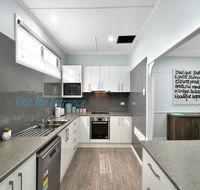 Lakeside House  Cabin - Accommodation Bookings