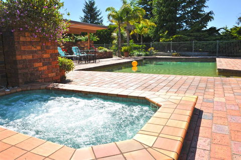 Langbrook Cottages - Accommodation Bookings 0