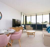 Large Modern 2 Bedroom Apartment near Lake Claremont - Accommodation Bookings