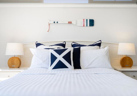 Latitude 38 South - Accommodation Bookings 2