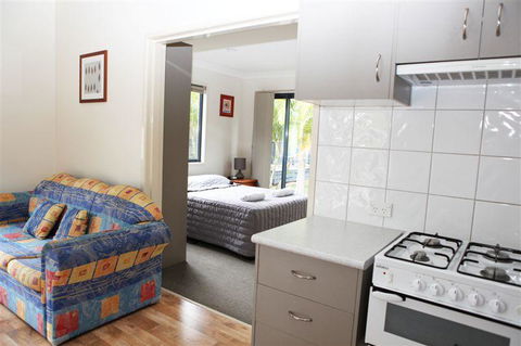 Lazy Acres Caravan Park - Accommodation Bookings 2