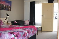 Leagues Motel