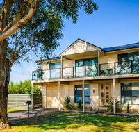 Left at the Penguins - Accommodation Bookings