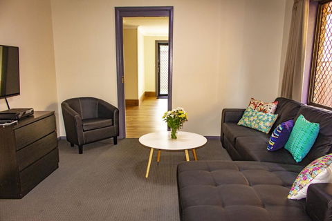 Liberty Plains Motor Inn - Accommodation Bookings 2