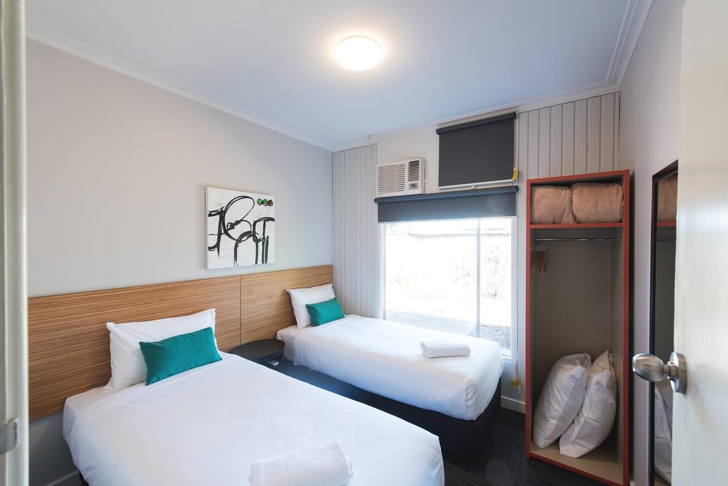 Seaton SA Accommodation Bookings