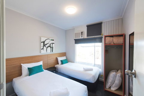 Links Hotel - Accommodation Bookings 0