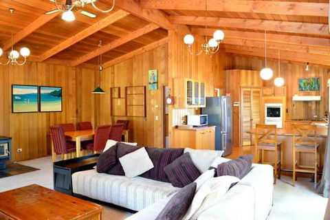 Lisieux - Accommodation Bookings 2
