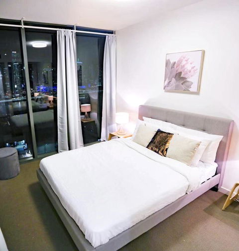 Lucid Apartment South Brisbane - Accommodation Bookings 3