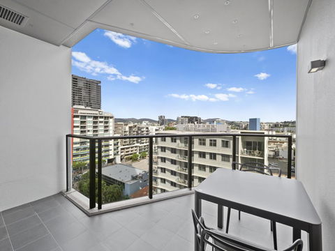 Lucid Living Brisbane - Accommodation Bookings 3
