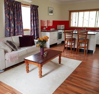 Lucky Mountain Cottage - Accommodation Bookings
