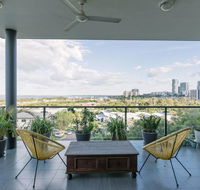 Luxury  Location - Sea Views with Modern Class 