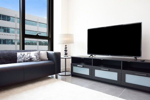 Luxury 3 Bedroom Apartment In An Amazing Location - Accommodation Bookings 2