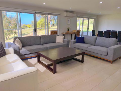 Luxury 3BR Home With KING Bed Metung - Accommodation Bookings 3